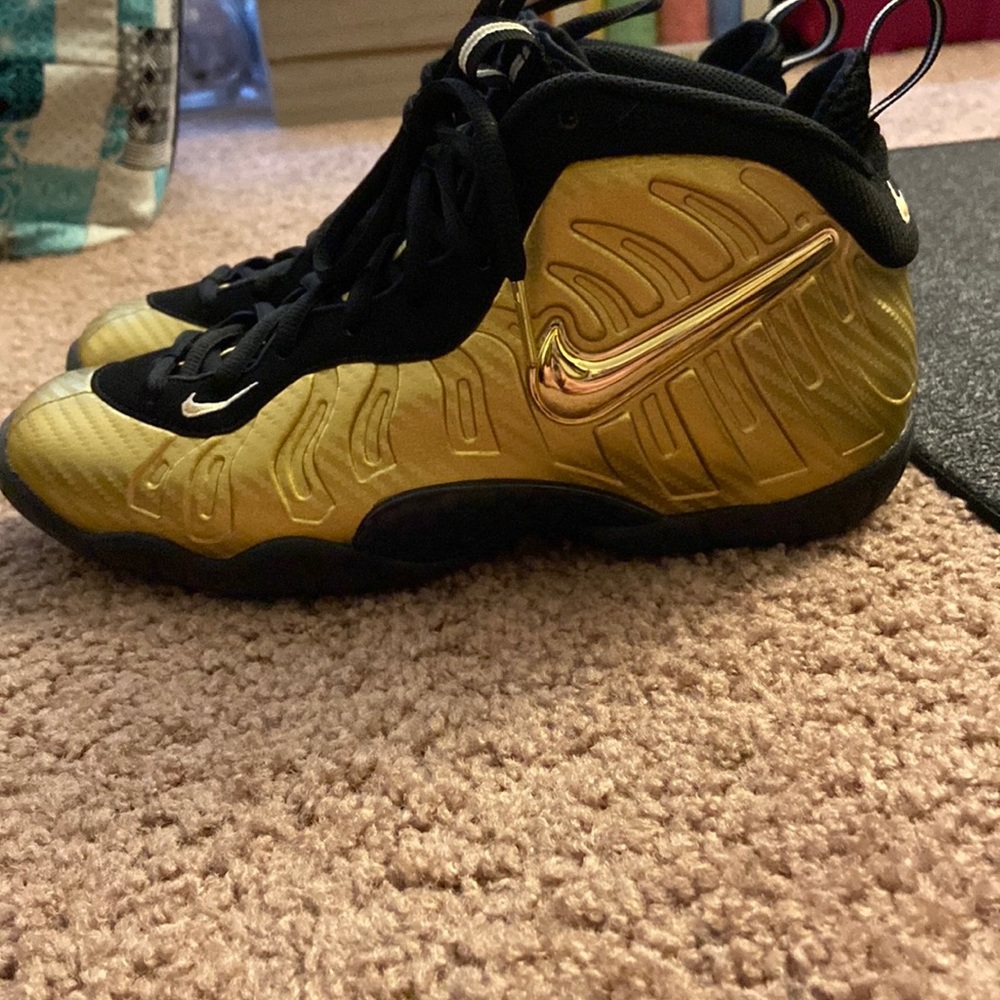 COPY - NIKE Air Foamposite Pro Metallic Gold Kids Basketball Sneakers Sz 6.5Y /…